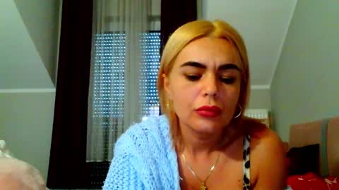 Jenny online show from 12.12.24