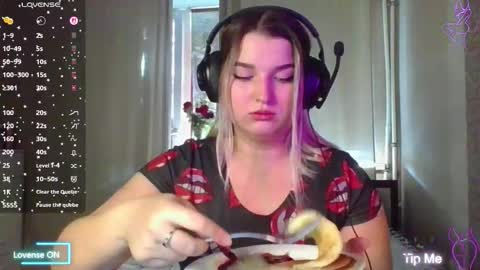 Snapshot of jenny_smitx chatting on 10.27.25 jenny_smitx online show from 10.27.25