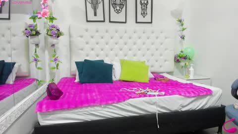 jenny_stark online show from 11.29.25