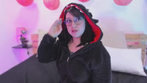 Angela online show from 09.16.25