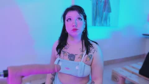 Angela online show from 09.19.25