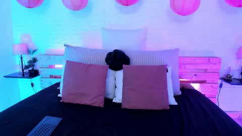 Angela online show from 10.18.25