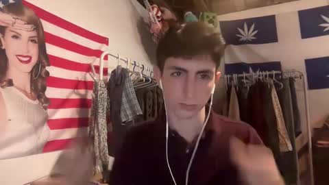 Snapshot of jeremy_angel chatting on 09.28.25 Angel online show from 09.28.25