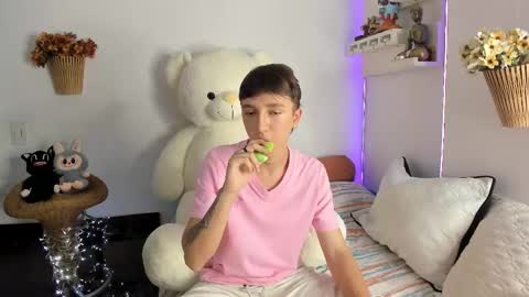 jero independent model online show from 03.02.26