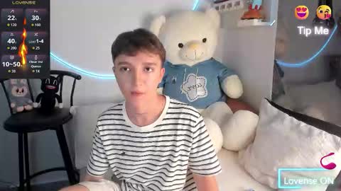 jero independent model online show from 03.20.26