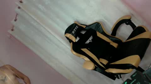 Snapshot of jerkaholic_aneca chatting on 01.21.25 jerkaholic_aneca online show from 01.21.25