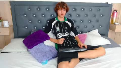 jermi_johnson online show from 09.10.25
