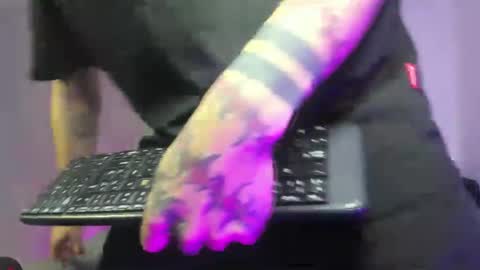 Angelo online show from 01.05.26