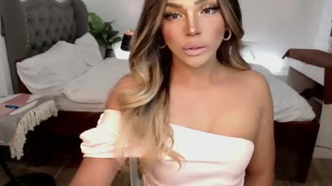 Snapshot of jesie_hot69 chatting on 01.21.25 jesie_hot69 online show from 01.21.25