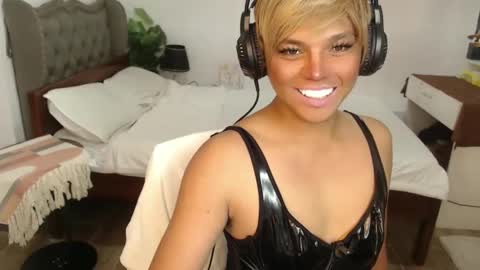 Snapshot of jesie_hot69 chatting on 02.24.25 jesie_hot69 online show from 02.24.25