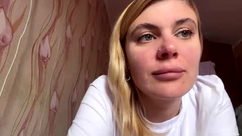 Snapshot of jeslynomert chatting on 10.28.25 JeslyNomert online show from 10.28.25