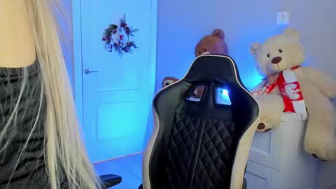 jess1ca_rabb1t online show from 12.02.24