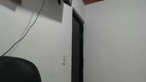 Snapshot of jess_beaut chatting on 09.17.25 jess_beaut online show from 09.17.25