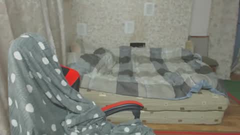 Snapshot of jess_nest chatting on 10.17.25 Jess online show from 10.17.25