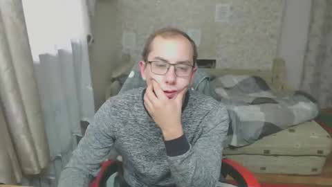 Snapshot of jess_nest chatting on 10.21.25 Jess online show from 10.21.25