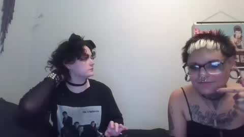 Jess and Pup online show from 09.10.25