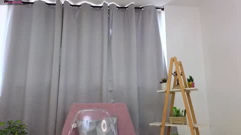 bella  adams online show from 12.28.24