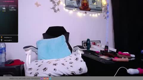 Snapshot of jessi1986_ chatting on 12.18.24 Jessie online show from 12.18.24