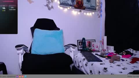 Snapshot of jessi1986_ chatting on 01.04.25 Jessie online show from 01.04.25