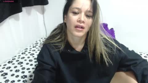 Snapshot of jessi_robertss chatting on 02.13.25 jessica online show from 02.13.25