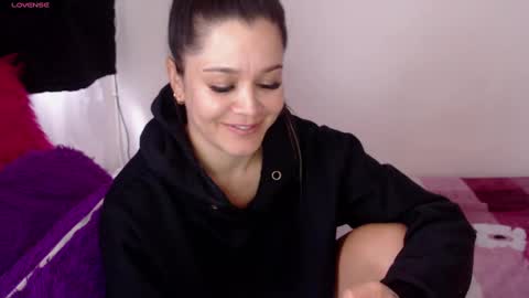 Snapshot of jessi_robertss chatting on 02.13.25 jessica online show from 02.13.25