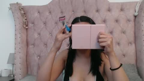 Jessica  online show from 09.15.25