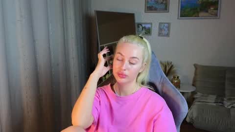Snapshot of jessica_hanson chatting on 01.19.25 Jessy online show from 01.19.25