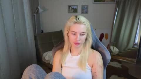 Snapshot of jessica_hanson chatting on 02.13.25 Jessy online show from 02.13.25