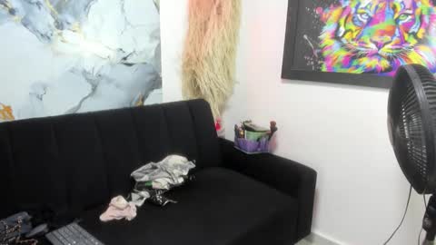 Snapshot of jessica_latina777 chatting on 12.17.25 JESSICA online show from 12.17.25