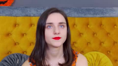 Jessica White online show from 11.24.25