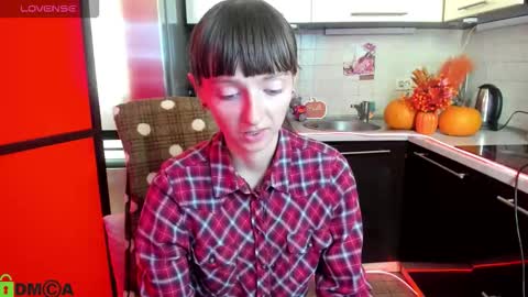 Snapshot of jessicaforris chatting on 09.25.25 jessicaforris online show from 09.25.25