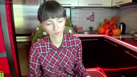 Snapshot of jessicaforris chatting on 10.08.25 jessicaforris online show from 10.08.25