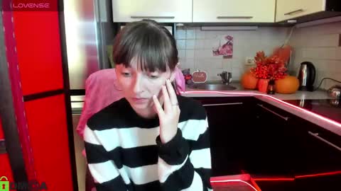 Snapshot of jessicaforris chatting on 10.11.25 jessicaforris online show from 10.11.25