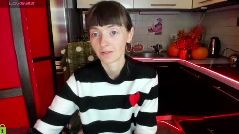 Snapshot of jessicaforris chatting on 10.13.25 jessicaforris online show from 10.13.25