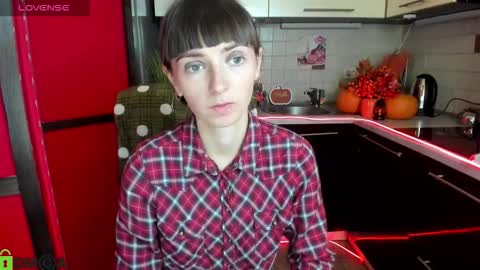 Snapshot of jessicaforris chatting on 10.17.25 jessicaforris online show from 10.17.25