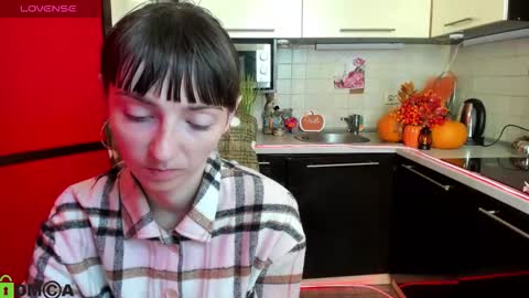 Snapshot of jessicaforris chatting on 10.21.25 jessicaforris online show from 10.21.25