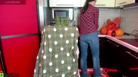 Snapshot of jessicaforris chatting on 11.03.25 jessicaforris online show from 11.03.25