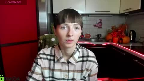 Snapshot of jessicaforris chatting on 11.11.25 jessicaforris online show from 11.11.25