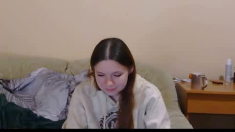 jessicaholland1 online show from 04.23.26