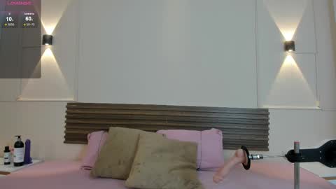 Snapshot of jessicakurth chatting on 09.15.25 Jessica online show from 09.15.25