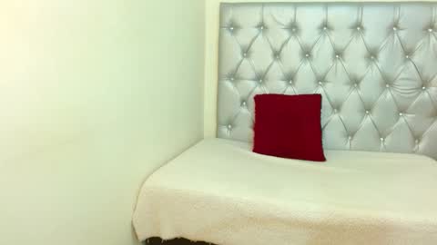 jessicarabbit4 online show from 10.28.25