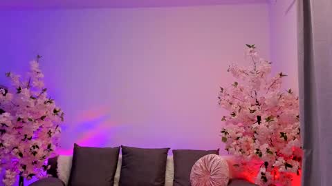 Gloria   online show from 01.01.25