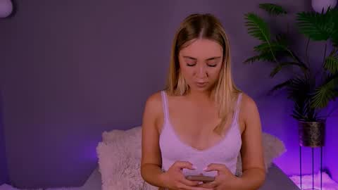 jessiellle online show from 10.23.25