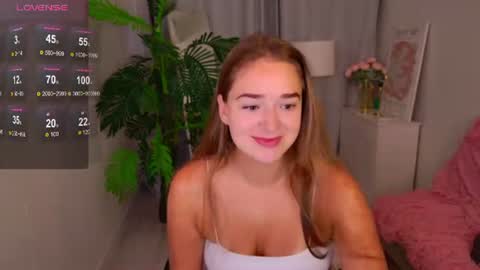 Snapshot of jessiestarz chatting on 06.18.26 Jessi online show from 06.18.26