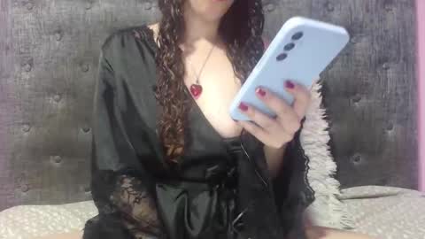 Snapshot of jessymoon00 chatting on 05.24.26 jessy online show from 05.24.26