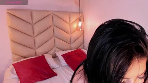 Snapshot of jesysoz_23 chatting on 10.02.25 Jessica online show from 10.02.25