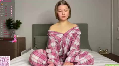 Snapshot of jettamona chatting on 03.05.25 Mona online show from 03.05.25