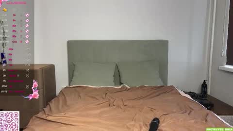 Snapshot of jettamona chatting on 09.27.25 Mona online show from 09.27.25