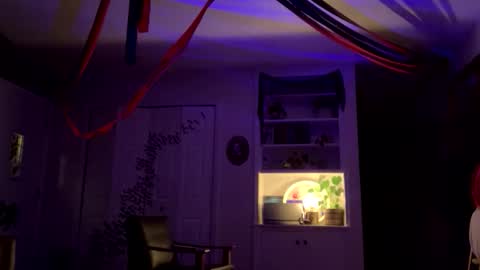 Snapshot of jettandmaia chatting on 10.28.25 jettandmaia online show from 10.28.25