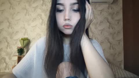 I am Gina ntmu Lets hit 10 Thumbs Up together online show from 03.13.26